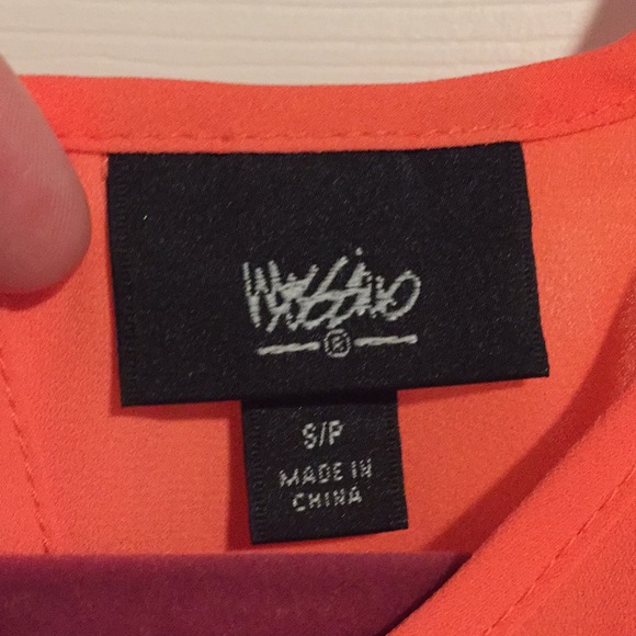 Coral Mossimo flutter top - Picture 4 of 5